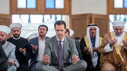 Lihat Basar Al-Assad Shalat Iedul Adha, Aktivis: 'Setan Sedang Berdoa'